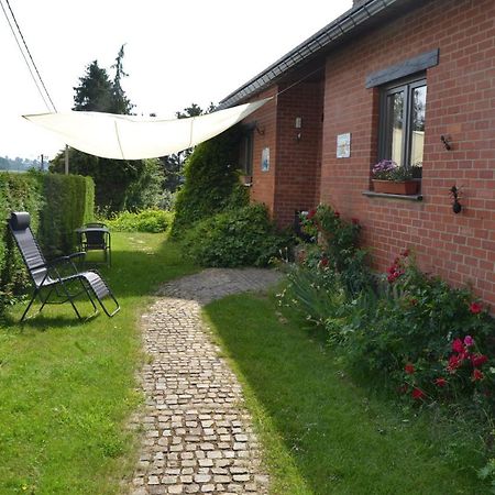 En Chapoisie Bed & Breakfast Ciney Exterior photo