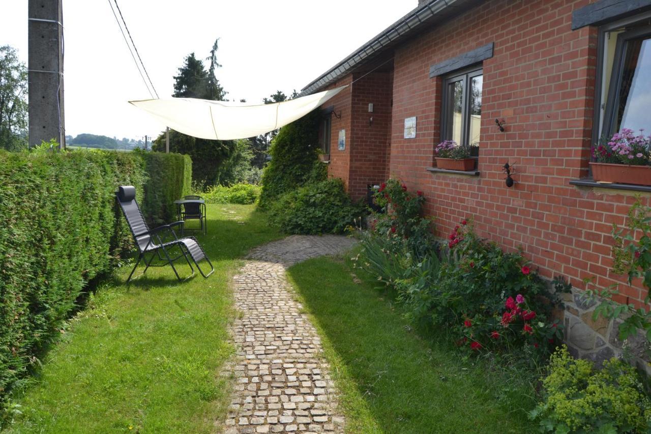 En Chapoisie Bed & Breakfast Ciney Exterior photo
