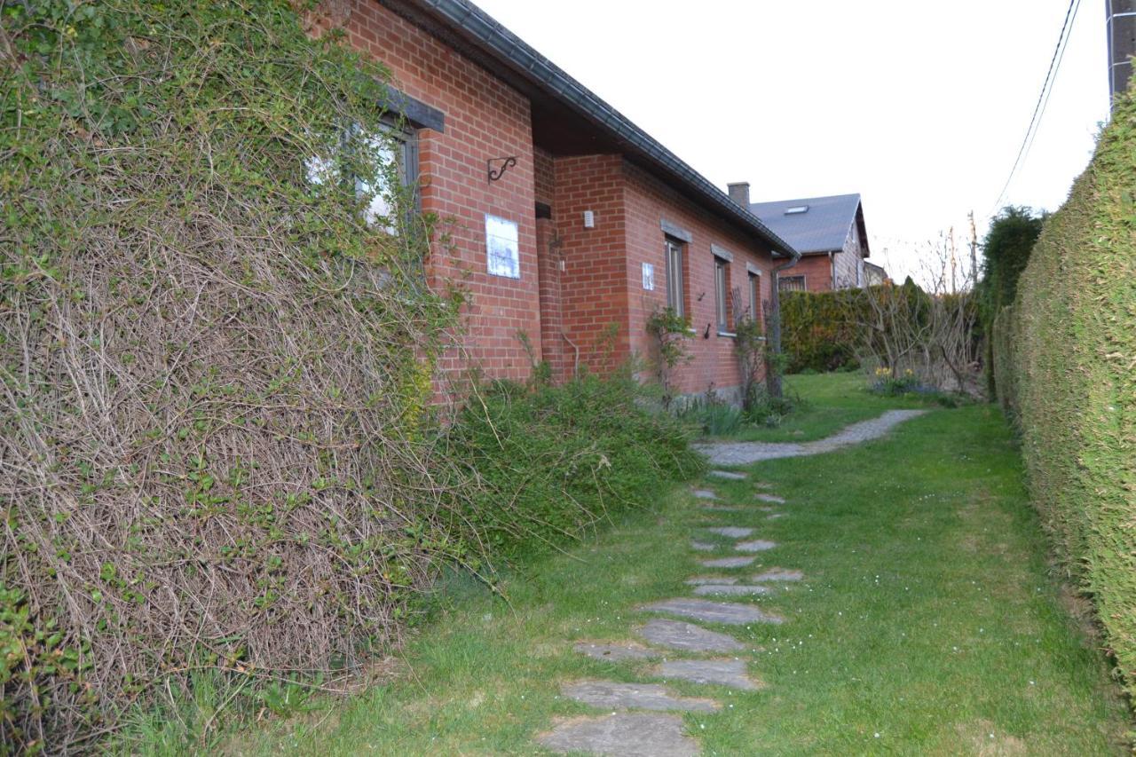 En Chapoisie Bed & Breakfast Ciney Exterior photo